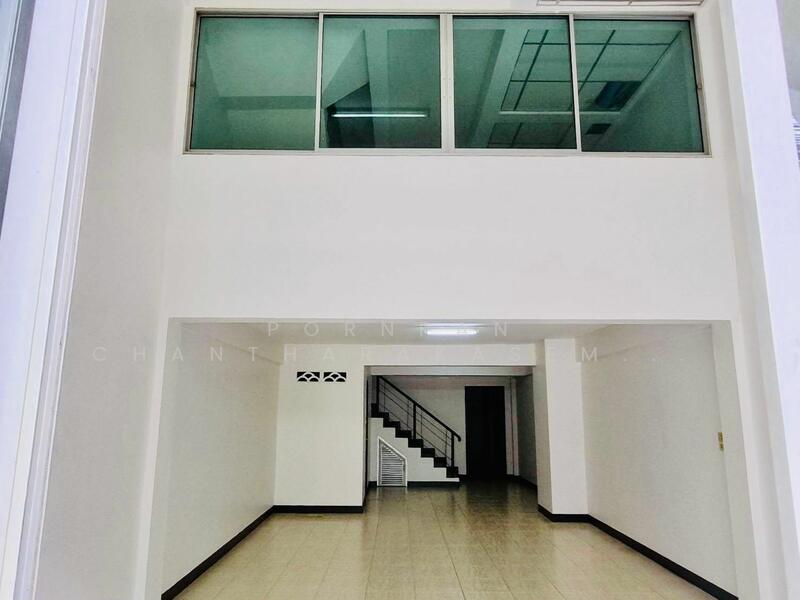 ให้เช่า - Rungkit Villa 14 : รุ่งกิจวิลล่า 14, กรุงเทพ