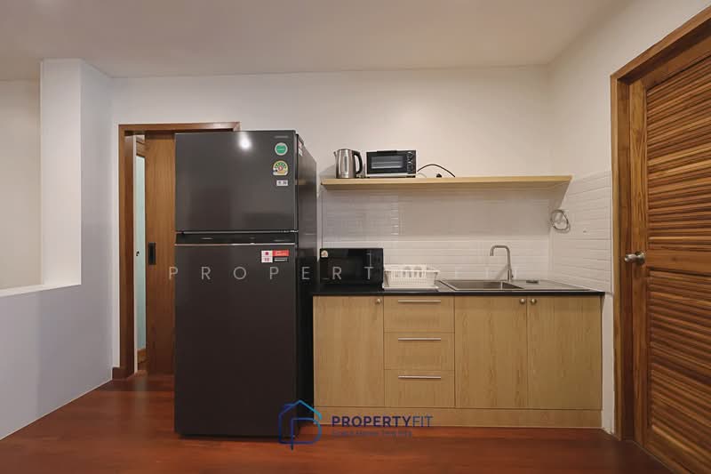 Apartment Building 220 Sukhumvit Soi 1 : อพาร์ตเมนต์ 220 สุขุมวิทซอย 1, กรุงเทพ, 220 สุขุมวิทซอย 1, คลองเตยเหนือ, วัฒนา, กรุงเทพ, 144 ตร.ม., อพาร์ทเมนท์ ให้เช่า, โดย Property Fit, 60215179 - DDproperty.com