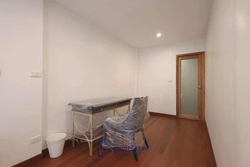 Apartment Building 220 Sukhumvit Soi 1 : อพาร์ตเมนต์ 220 สุขุมวิทซอย 1, กรุงเทพ, 220 สุขุมวิทซอย 1, คลองเตยเหนือ, วัฒนา, กรุงเทพ, 144 ตร.ม., อพาร์ทเมนท์ ให้เช่า, โดย Property Fit, 60215179 - DDproperty.com