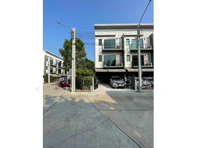 ขาย - Baan Klang Muang Pinklao - Charan : บ้านกลางเมือง ปิ่นเกล้า - จรัญฯ, กรุงเทพ