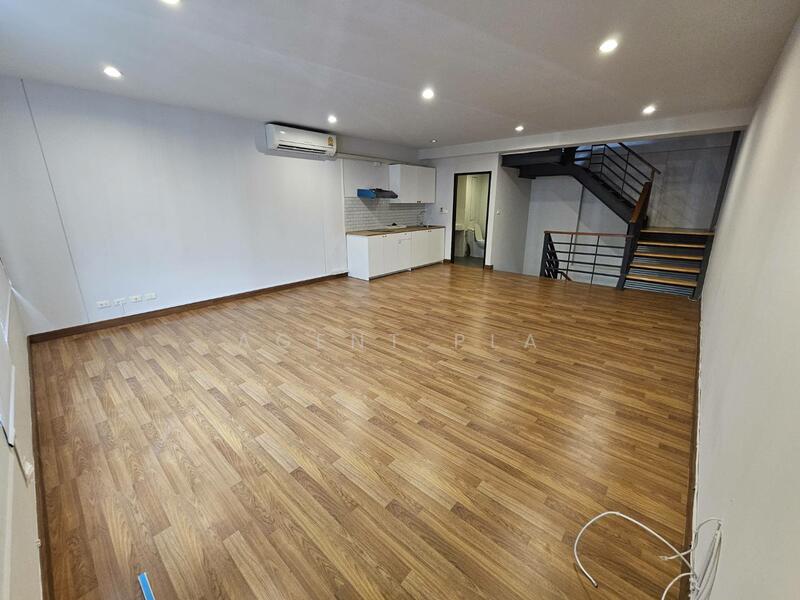 For Rent - Townhome for rent at Oasis Loft Sukhumvit 64 (SPSAD3484), Bangkok