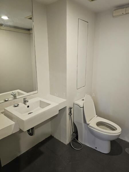 For Rent - Townhome for rent at Oasis Loft Sukhumvit 64 (SPSAD3484), Bangkok