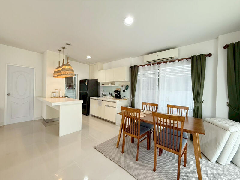 ให้เช่า - บ้านสวยในโครงการ ให้เช่าเดือนละ 37,000 บาท ใกล้ม.พายัพเพียง 5 นาที No.6H195, เชียงใหม่