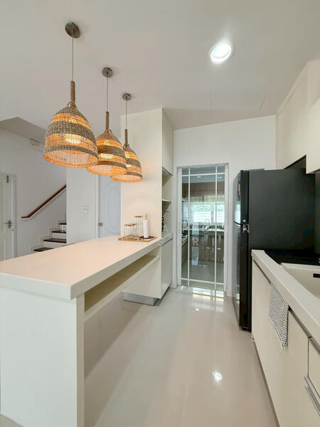 ให้เช่า - บ้านสวยในโครงการ ให้เช่าเดือนละ 37,000 บาท ใกล้ม.พายัพเพียง 5 นาที No.6H195, เชียงใหม่