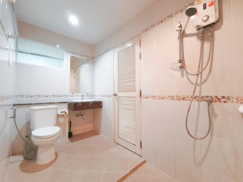 The Town Rama 5, Nonthaburi, Bang Sri Mueang 1 Road, Bang Sri Muang, Muang Nonthaburi, Nonthaburi, 5 Bedrooms, 220 sqm, Townhouse For Sale, by Punpapa Rassamee, 60217227 - DDproperty.com