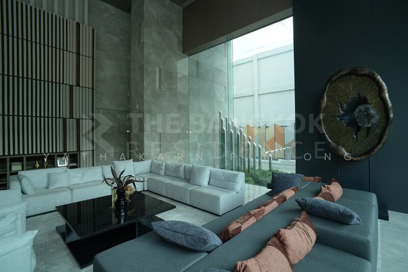 For Rent - The Room BTS Wongwianyai, Bangkok