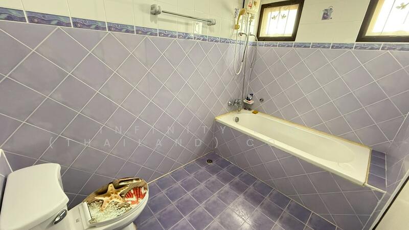For Sale - หมู่บ้านศรีราชาพาร์ควิลล์, Chon Buri