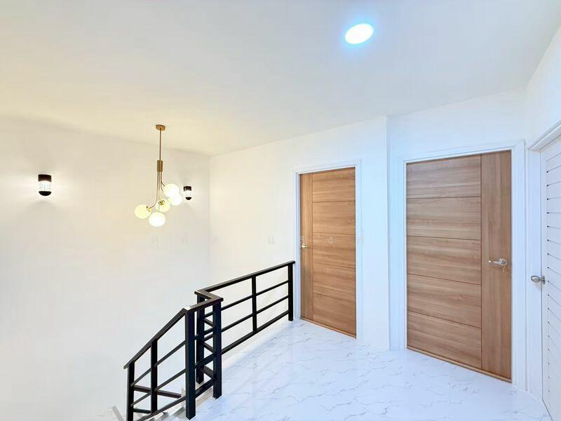 For Sale - ขายบ้านเดี่ยวรีโนเวทใหม่ ม.เดอะวิสต้า อ่าวอุดม เขาน้ำซับ ศรีราชา, Chon Buri