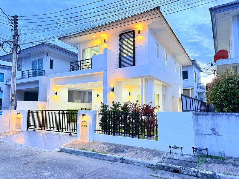 ขาย - ขายบ้านเดี่ยวรีโนเวทใหม่ ม.เดอะวิสต้า อ่าวอุดม เขาน้ำซับ ศรีราชา, ชลบุรี