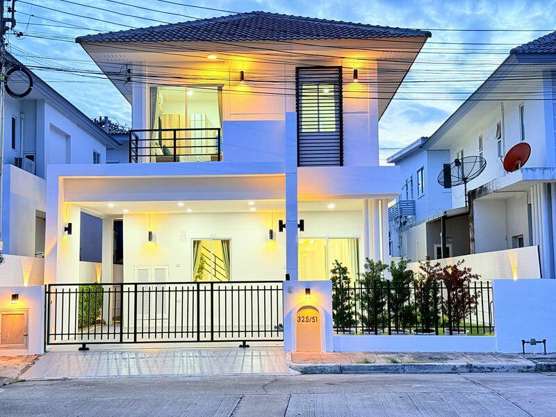 ขาย - ขายบ้านเดี่ยวรีโนเวทใหม่ ม.เดอะวิสต้า อ่าวอุดม เขาน้ำซับ ศรีราชา, ชลบุรี
