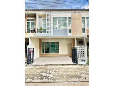 ขาย - ขายทาวน์โฮมรีโนเวทใหม่ ม.เดอะเซ็นทรัล2 ศรีราชา, ชลบุรี