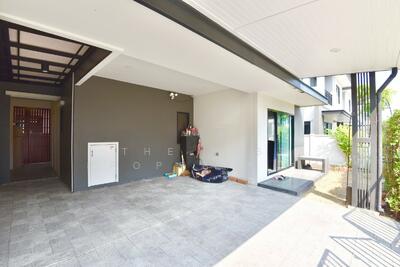 ขาย - Grand Britania Khukhot Station : แกรนด์ บริทาเนีย คูคต สเตชั่น, ปทุมธานี