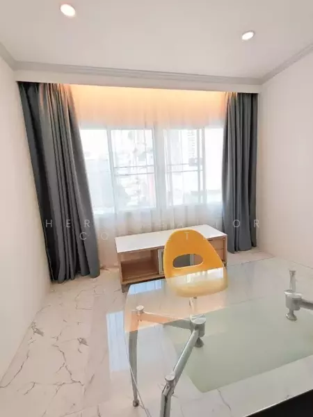 For Rent - For Rent Bangkok House Sathu Pradit Yan Nawa BRE25987, Bangkok