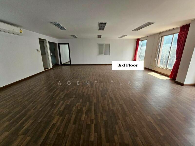 ให้เช่า - ให้เช่าอาคารสำนักงาน 7 ชั้น มีลิฟต์ ถนน ศรีนครินทร์ (SPSP630), กรุงเทพ
