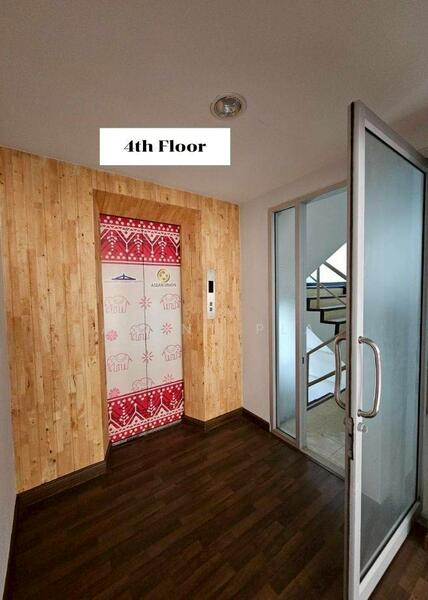 ให้เช่า - ให้เช่าอาคารสำนักงาน 7 ชั้น มีลิฟต์ ถนน ศรีนครินทร์ (SPSP630), กรุงเทพ