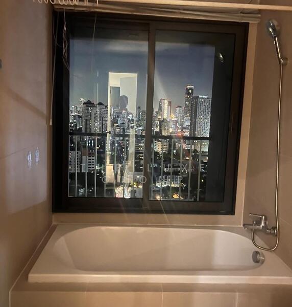 Noble Remix, Bangkok, 772 Soi Sukhumvit 36, Sukhumvit Road, Khong Tan, Khlong Toei, Bangkok, 2 Bedrooms, 97 sqm, Condo For Rent, by The Luxe Group, 60219787 - DDproperty.com
