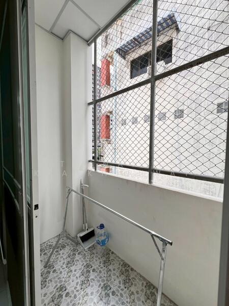 ขาย - ขายอพาร์ตเมนต์พร้อมดำเนินกิจการต่อได้ทันที ซอยจรัญสนิทวงศ์ 44, กรุงเทพ