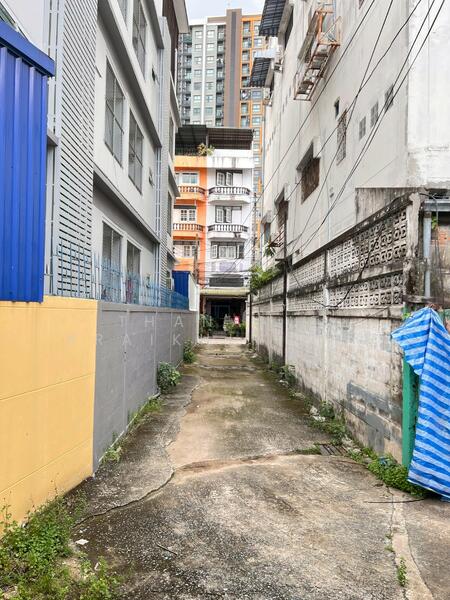 ขาย - ขายอพาร์ตเมนต์พร้อมดำเนินกิจการต่อได้ทันที ซอยจรัญสนิทวงศ์ 44, กรุงเทพ