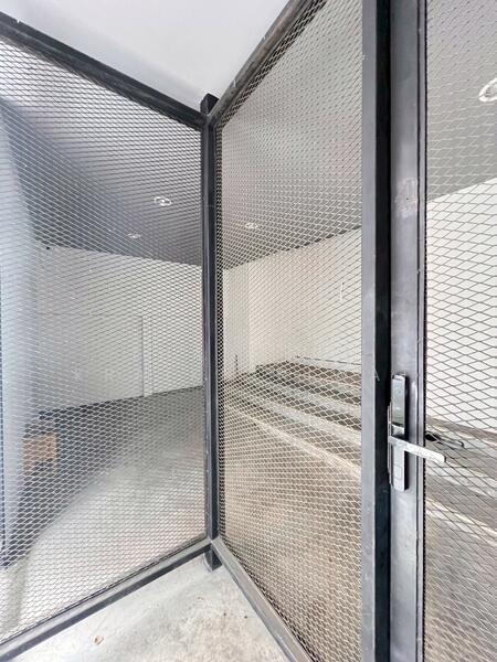 ขาย - ขายอพาร์ตเมนต์พร้อมดำเนินกิจการต่อได้ทันที ซอยจรัญสนิทวงศ์ 44, กรุงเทพ