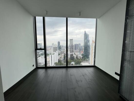 Tait Sathorn 12, bangkok