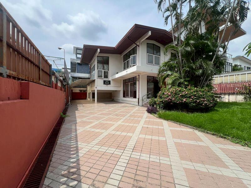 For Rent - House for rent in Sukhumvit 71 Pridi Banomyong 26 Company registration allowed ( SPSEVE1353 ), Bangkok