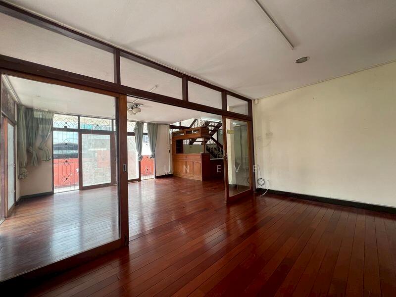 For Rent - House for rent in Sukhumvit 71 Pridi Banomyong 26 Company registration allowed ( SPSEVE1353 ), Bangkok