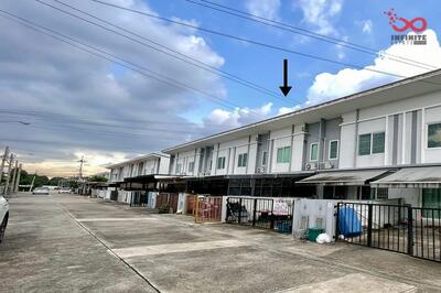 ขาย - Gusto Town Home Petkasem - Thaweewattana : กัสโต้ ทาวน์โฮม เพชรเกษม - ทวีวัฒนา, กรุงเทพ