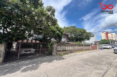 ขาย - ขายบ้านเดี่ยวพร้อมที่ดิน 103ตรว. ถ.บางนา-ตราด กม.3 ใกล้ทางด่วน, กรุงเทพ