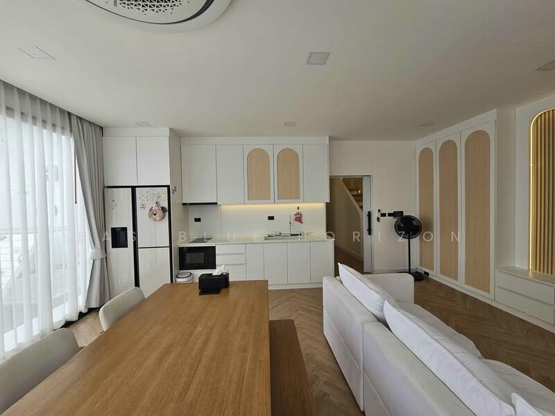 ให้เช่า - Nakarin Garden Village : หมู่บ้านนครินทร์การ์เด้น, กรุงเทพ