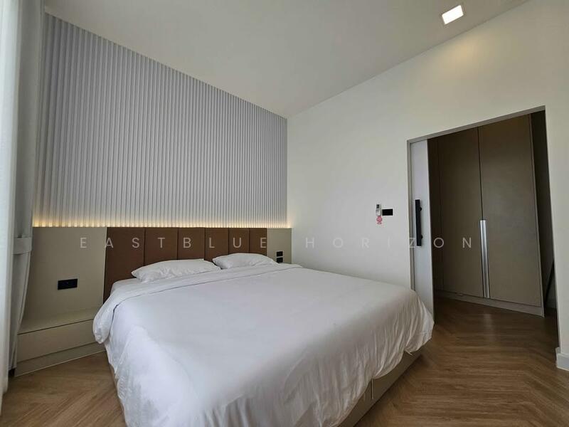 ให้เช่า - Nakarin Garden Village : หมู่บ้านนครินทร์การ์เด้น, กรุงเทพ