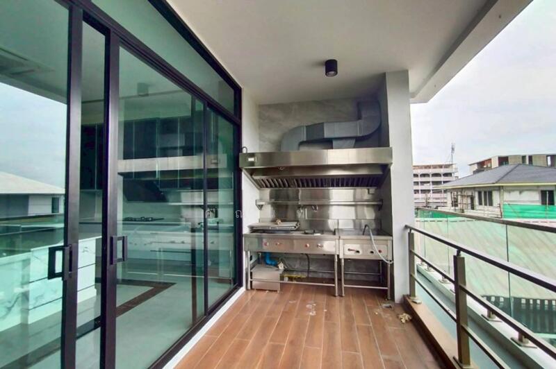 ขายบ้านเดี่ยว 3ชั้น 100ตร.ว. ลาดพร้าว 71 สังคมสงเคราะห์ 16, Bangkok, Lat Phrao, Lat Phrao, Bangkok, 3 Bedrooms, 800 sqm, Single Detached House For Sale, by คุณนทร, 60221842 - DDproperty.com