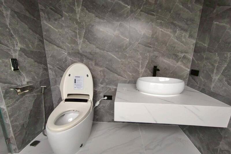 ขายบ้านเดี่ยว 3ชั้น 100ตร.ว. ลาดพร้าว 71 สังคมสงเคราะห์ 16, Bangkok, Lat Phrao, Lat Phrao, Bangkok, 3 Bedrooms, 800 sqm, Single Detached House For Sale, by คุณนทร, 60221842 - DDproperty.com