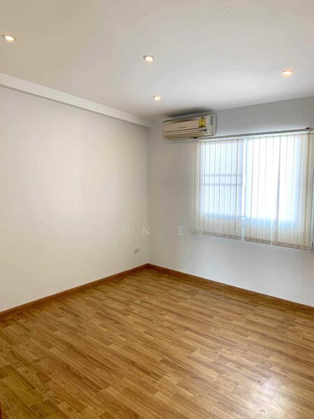 For Rent - Single House for Rent Suitable for Home Office Soi Sena Nikhom (SPSEVE1358), Bangkok