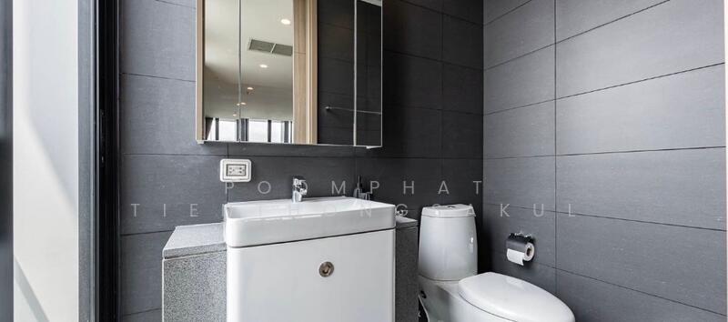 Noble Ploenchit, Bangkok, 1035 Ploenchit  Road, Lumphini, Pathum Wan, Bangkok, 1 Bedroom, 45 sqm, Condo For Sale, by Poomphat Tienthongsakul, 60222468 - DDproperty.com