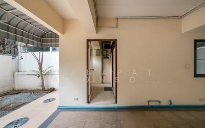 ขาย - ทาวน์เฮาท์ 2-ห้องนอน, กรุงเทพ