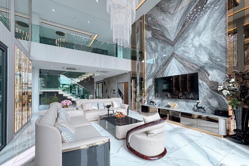 ขาย - สัมผัสความสง่างาม ความสะดวกสบาย และความเป็นส่วนตัวเหนือระดับ., ชลบุรี