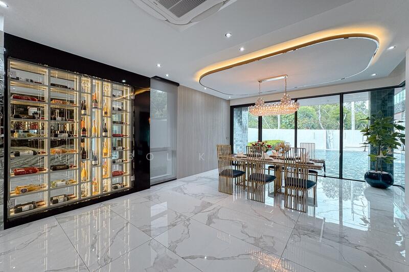 ขาย - สัมผัสความสง่างาม ความสะดวกสบาย และความเป็นส่วนตัวเหนือระดับ., ชลบุรี