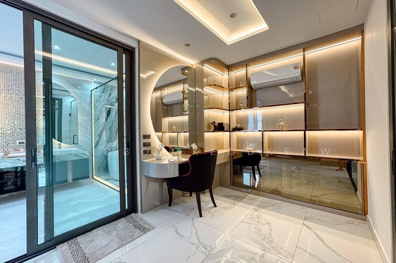 ขาย - สัมผัสความสง่างาม ความสะดวกสบาย และความเป็นส่วนตัวเหนือระดับ., ชลบุรี