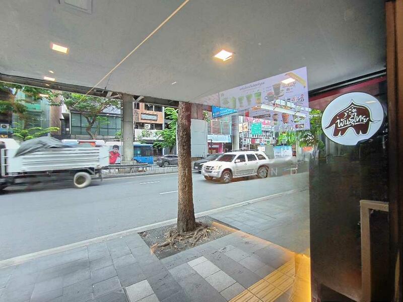 For Sale - ขายอาคารพาณิชย์พร้อมผู้เช่า “ใจกลางสีลม” ใกล้ BTS ศาลาแดง, Bangkok