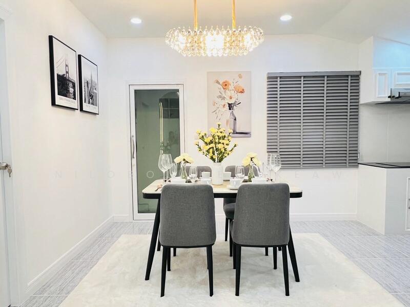 ขาย - บ้านเดี่ยวรีโนเวทใหม่ ใจกลางนาเกลือ, พัทยา