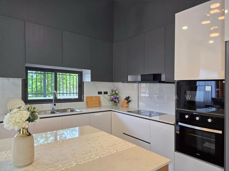 ขาย - สำหรับ ขาย วิลล่า ที่ โป่ง, ชลบุรี