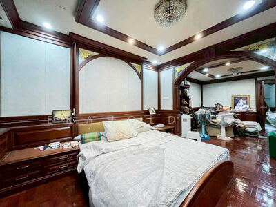 ขาย - ติดถนนสาธุประดิษฐ์, กรุงเทพ