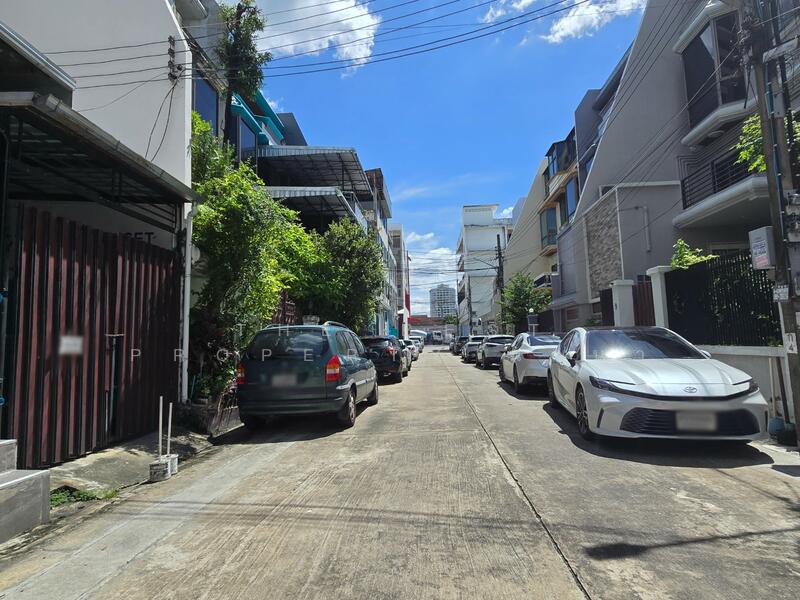 For Sale - ทาวน์โฮมบางกะปิ กรุงเทพมหานคร, Bangkok