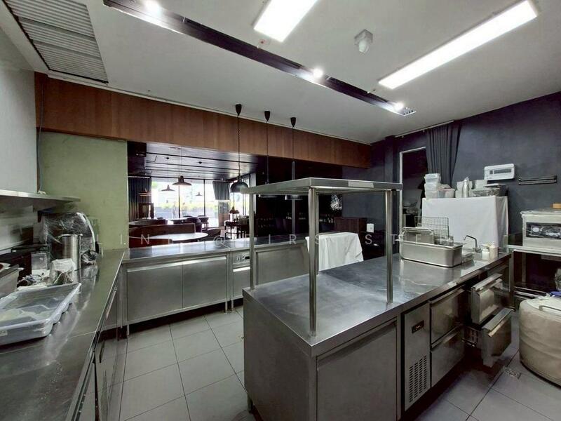 For Rent - Rooftop Restaurant, Asoke-Phrom Phong, Near BTS Asoke & Phrom Phong, Bangkok