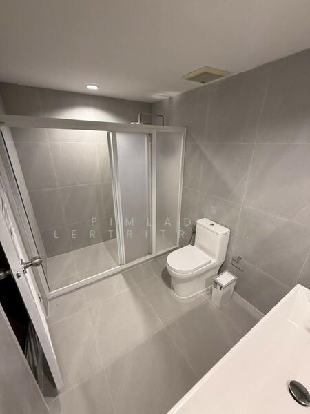 For Rent - The Royal Navin Tower, Bangkok