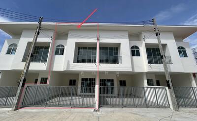 ขาย - บ้านใหม่ในทำเลทองศรีราชา ขาย ทาวน์เฮ้าส์ 2 ชั้น สไตล์มินิมอล หลังมุม ในโครงการ ไพรเวท 8, ชลบุรี