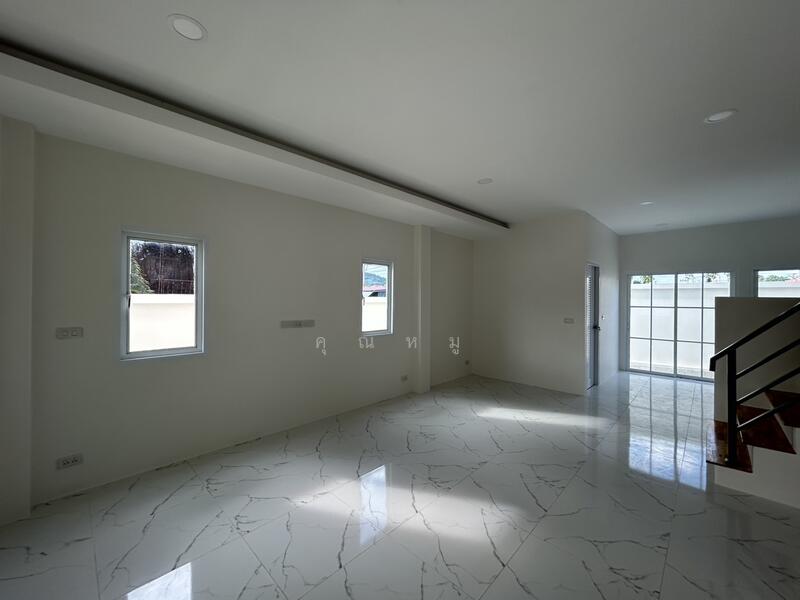 บ้านใหม่ในทำเลทองศรีราชา ขาย ทาวน์เฮ้าส์ 2 ชั้น สไตล์มินิมอล หลังมุม ในโครงการ ไพรเวท 8, ชลบุรี, ทุ่งสุขลา, ศรีราชา, ชลบุรี, 154 ตร.ม., ทาวน์เฮ้าส์ ขาย, โดย คุณหมู, 60227412 - DDproperty.com