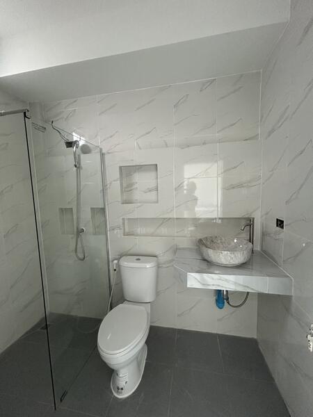 าวน์เฮ้าส์ 2 ชั้น สไตล์มินิมอล ในโครงการ ไพรเวท 8 (Private 8 Khao Nam Sup) ที่ออกแบบให้ใช้สอยได้ครบ, Chon Buri (Pattaya), Thung Suk La, Si Racha, Chon Buri (Pattaya), 2 Bedrooms, 154 sqm, Townhouse For Sale, by คุณหมู, 60227456 - DDproperty.com