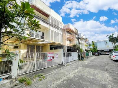 ขาย - หมู่บ้าน 84 แมนชั่น : Baan 84 Mansion, กรุงเทพ