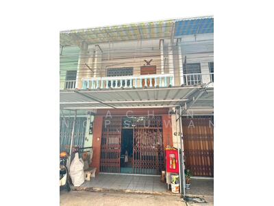 ขาย - ขาย บ้านทาวน์โฮม 2 ชั้น ในเมืองหาดใหญ่ ขนาด 15.5 ตร.ว. 3 ห้องนอน ขาย 2.2 ล้านบาท, สงขลา